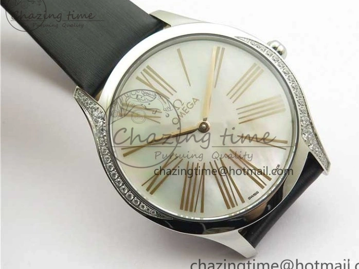 0410 StreetReady Ladies’ De Ville Trésor Diamond SS 3AF 1:1 Best Edition White MOP Dial RG Markers On Black Fabric strap Swiss Quartz 7884